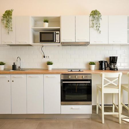 Classy Comfort - Chic Studio On Regina Elisabeta Bukarest Exterior foto