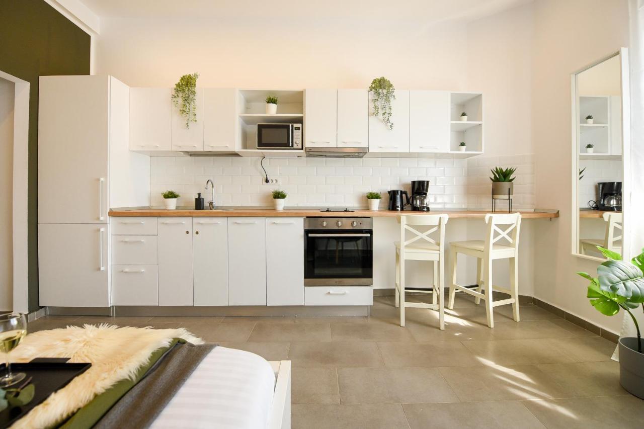 Classy Comfort - Chic Studio On Regina Elisabeta Bukarest Exterior foto