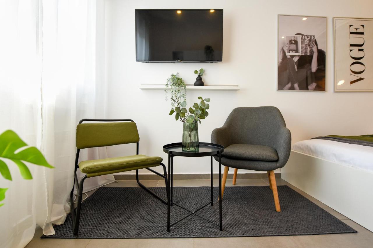 Classy Comfort - Chic Studio On Regina Elisabeta Bukarest Exterior foto